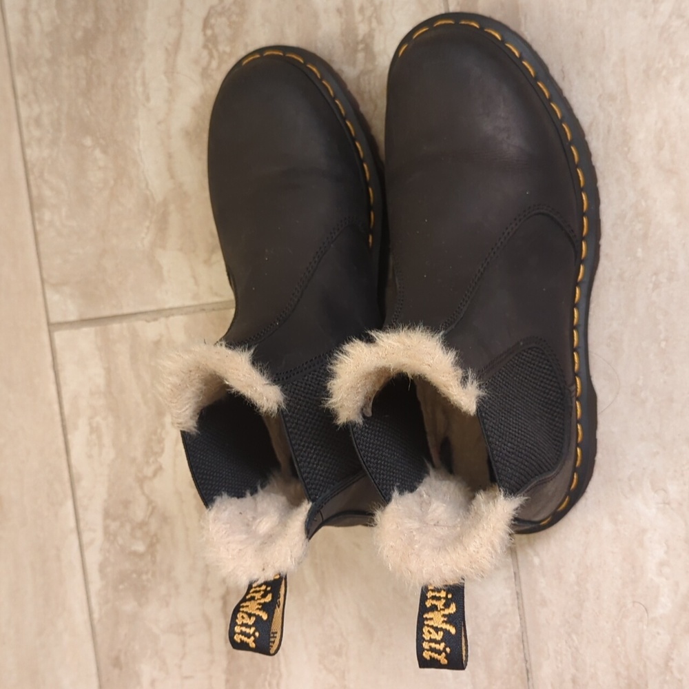 Dr Martens Chelsea boots